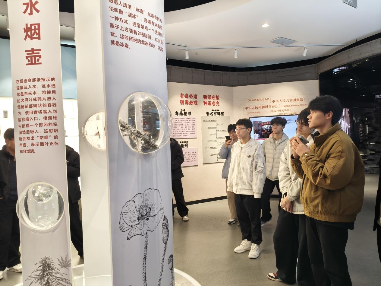 6A54EEE2054A74316FEBF4BC9CD9D28C