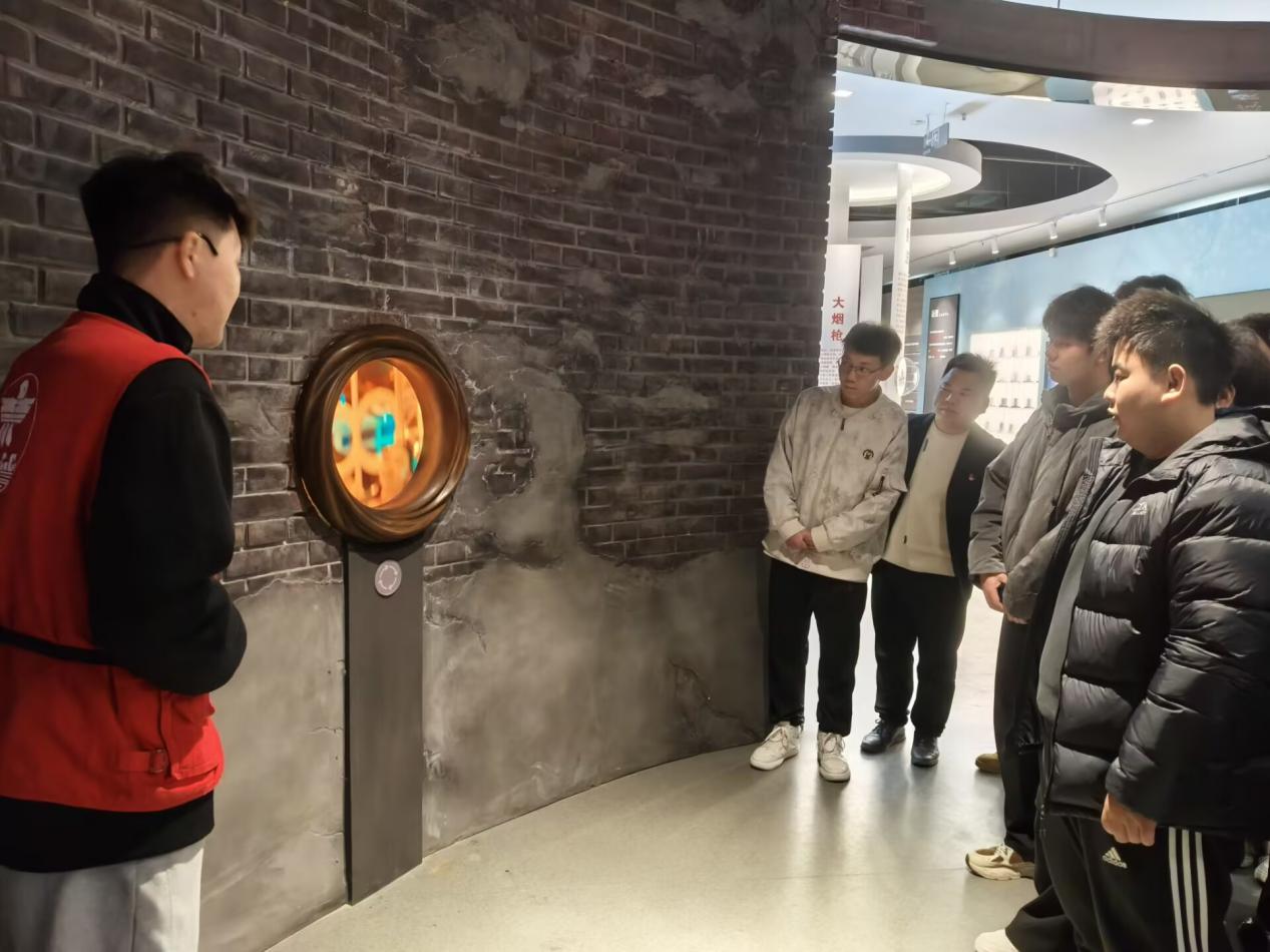 A18CC035DC3B5EF48FE2A5C453BDD37F