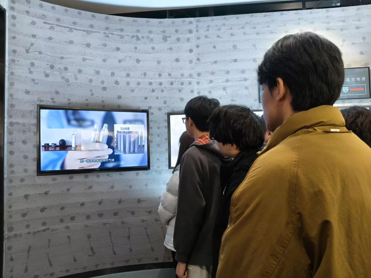 B24D22186808735DF49462B26A16F243